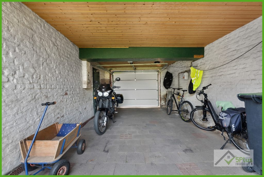 Immobilienangebot - Niederzier - Alle - + 5PLUS + CHARME TRIFFT KOMFORT: BEHAGLICHES BAUERNHAUS IN TOP ZUSTAND + GUTE LAGE VON NIEDERZIER +