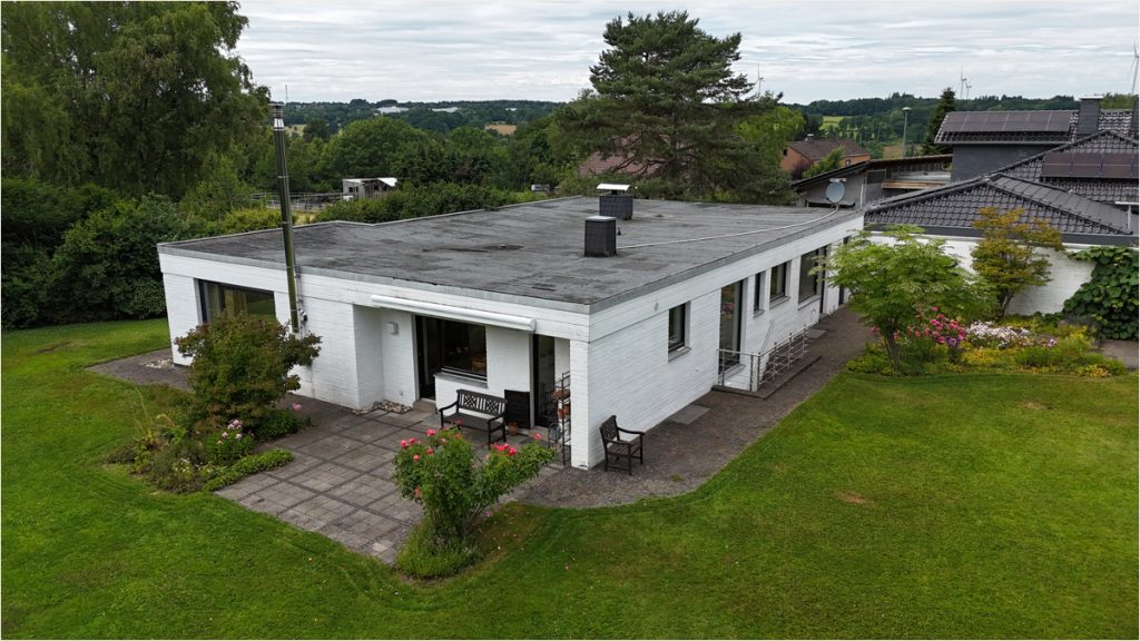 Immobilienangebot - Roetgen - Alle - freistehender Bungalow mit zusätzlichem Baugrundstück