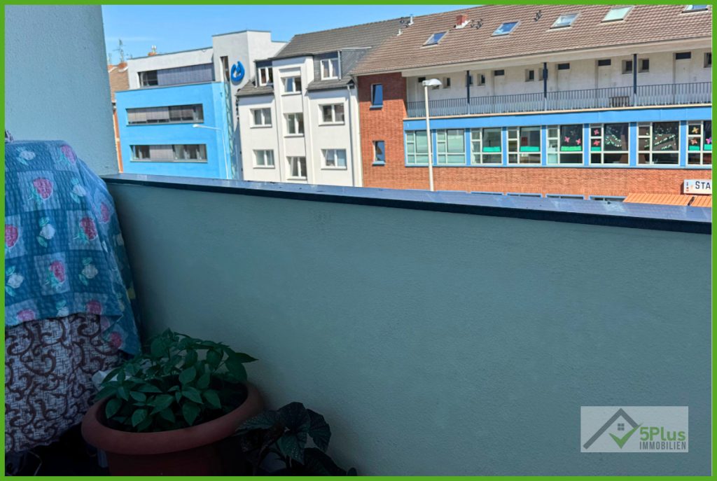 Immobilienangebot - Düren - Alle - + 5PLUS + GUT VERMIETETE 3-ZIMMER WOHNUNG MIT LOGGIA UND TG-STELLPLATZ IN ZENTRALER LAGE VON DÜREN +