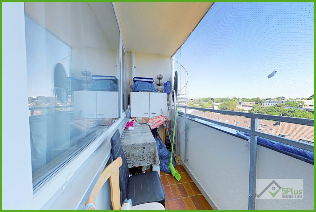 Immobilienangebot - Düren - Alle - + 5PLUS + ANLEGER AUFGEPASST + VERMIETETE 3-ZIMMER WOHNUNG MIT LOGGIA UND TG-STELLPLATZ IN DÜREN +