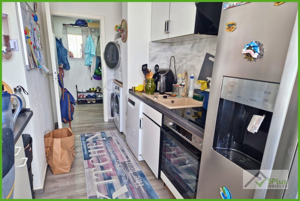 Immobilienangebot - Düren - Alle - + 5Plus + RENOVIERTE 3-ZIMMER WOHNUNG MIT TG-STELLPLATZ UND LOGGIA IN CITYNÄHE VON DÜREN +