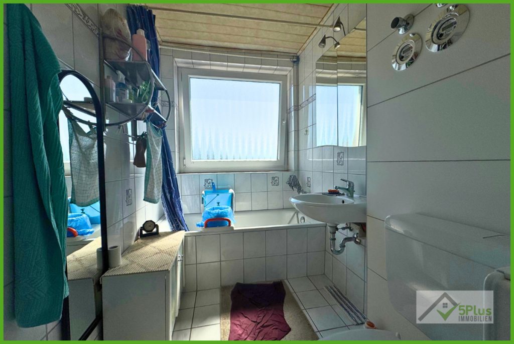 Immobilienangebot - Düren - Alle - + 5PLUS + ANLEGER AUFGEPASST + 3-ZIMMER WOHNUNG MIT LOGGIA UND TG-STELLPLATZ IN DÜREN +