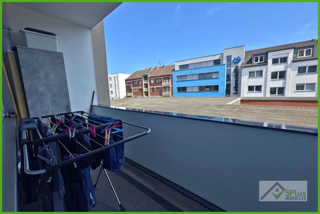 Immobilienangebot - Düren - Alle - + 5PLUS + KÄUFERPROVISIONSFREI + RENOVIERTE 3-ZIMMER-WHG MIT LOGGIA & TG-STELLPLATZ IN DÜREN-CITY +