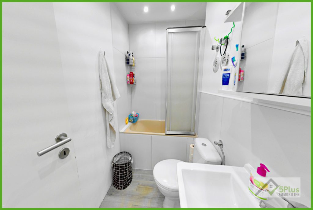 Immobilienangebot - Düren - Alle - +5PLUS+ KÄUFERPROVISIONSFREI + GEPFLEGTE 3-ZIMMER WOHNUNG MIT LOGGIA IN DÜREN-ZENTRUM +