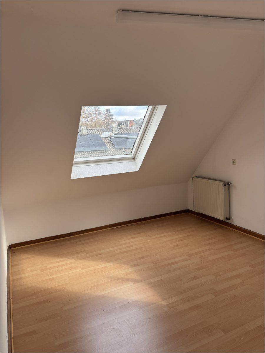 Immobilienangebot - Aachen - Alle - Gemütliche 2-Zimmer Dachgeschosswohnung in Eilendorf