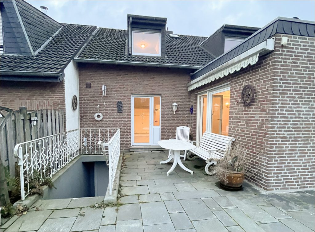 Immobilienangebot - Aachen - Alle - Haus in ruhiger Lage - optimal für Familien
!! Open House !! 17.06.2026 17:00-18:30 Uhr