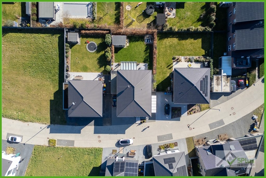 Immobilienangebot - Titz - Alle - + 5PLUS + ZWEI GENERATIONEN EIN TRAUM: MODERNES KFW 55 ZWEIFAMILIENHAUS IM NEUBAUGEBIET VON TITZ +++