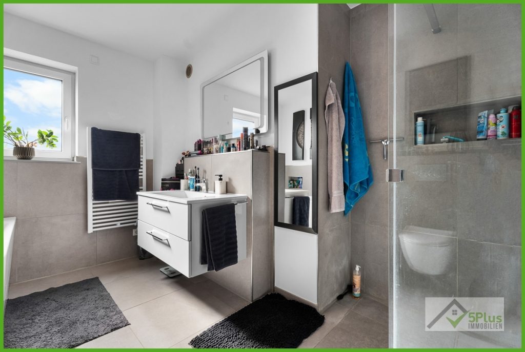 Immobilienangebot - Titz - Alle - + 5PLUS + ZWEI GENERATIONEN EIN TRAUM: MODERNES KFW 55 ZWEIFAMILIENHAUS IM NEUBAUGEBIET VON TITZ +++