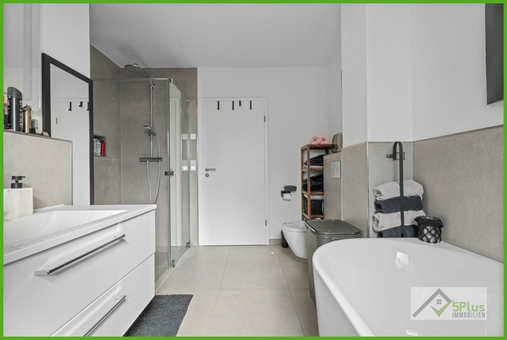 Immobilienangebot - Titz - Alle - + 5PLUS + ZWEI GENERATIONEN EIN TRAUM: MODERNES KFW 55 ZWEIFAMILIENHAUS IM NEUBAUGEBIET VON TITZ +++