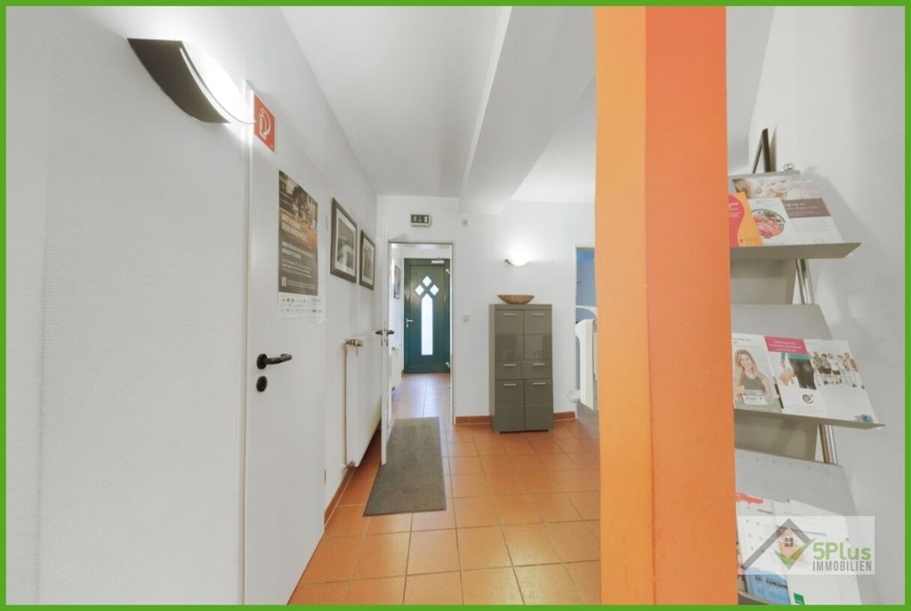 Immobilienangebot - Düren / Birkesdorf - Alle - +5PLUS+ RAUM FÜR IHR KONZEPT: VIELSEITIG NUTZBARE GEWERBEFLÄCHE IN GUTER LAGE VON DÜREN-BIRKESDORF +