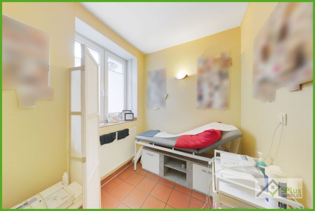 Immobilienangebot - Düren / Birkesdorf - Alle - +5PLUS+ RAUM FÜR IHR KONZEPT: VIELSEITIG NUTZBARE GEWERBEFLÄCHE IN GUTER LAGE VON DÜREN-BIRKESDORF +