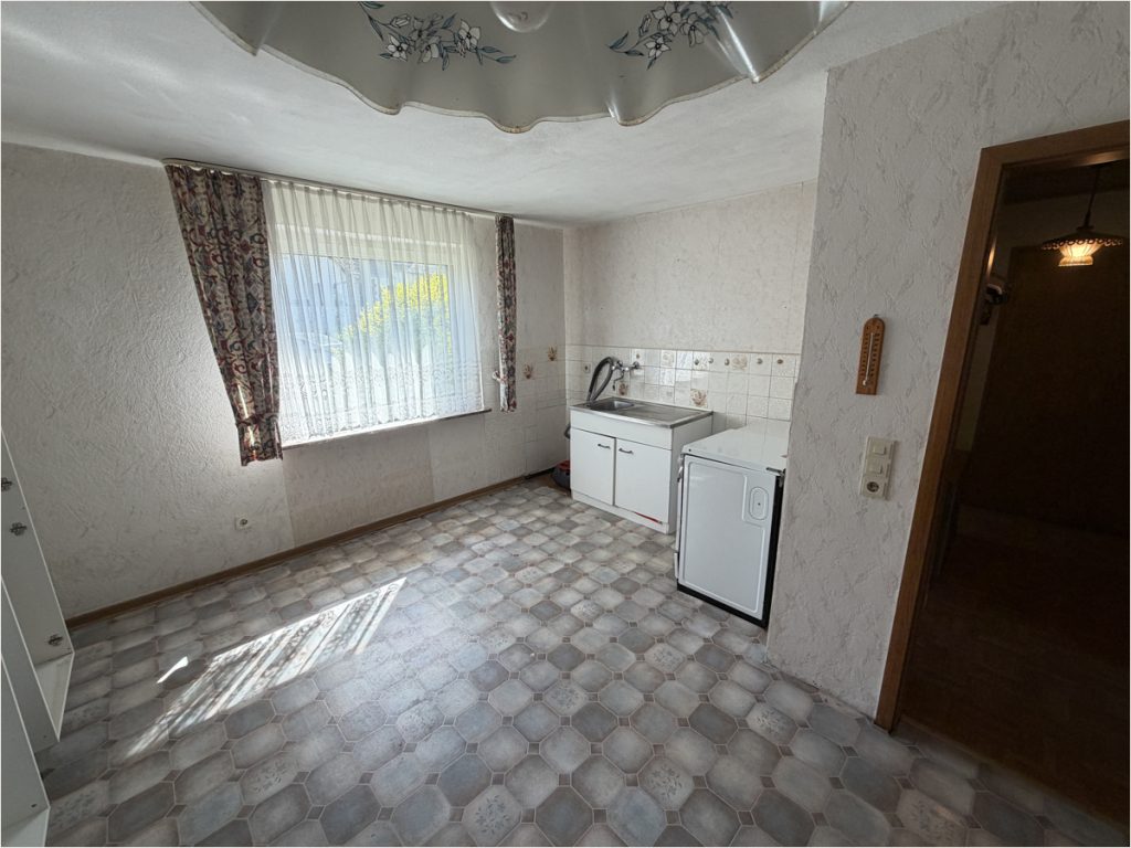 Immobilienangebot - Aachen / Kornelimünster - Alle - Sanierungsbedürftiges Wohnhaus mit Potential!