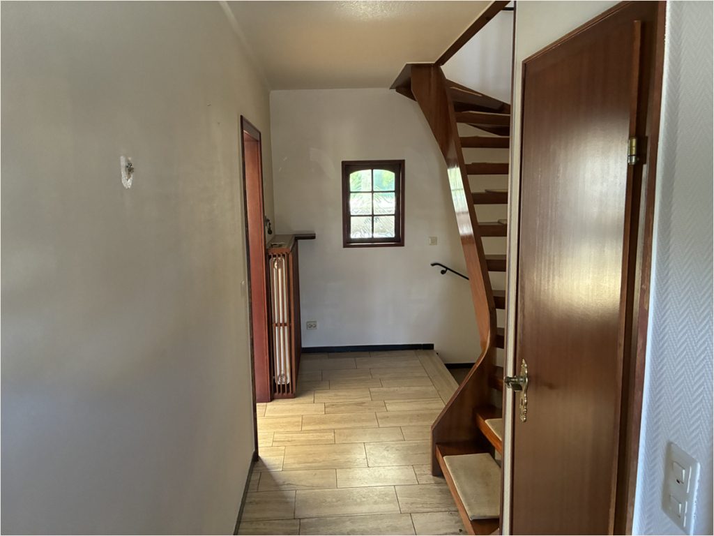 Immobilienangebot - Herzogenrath - Alle - Familienfreundliche Doppelhaushälfte mit Garten und Terrasse