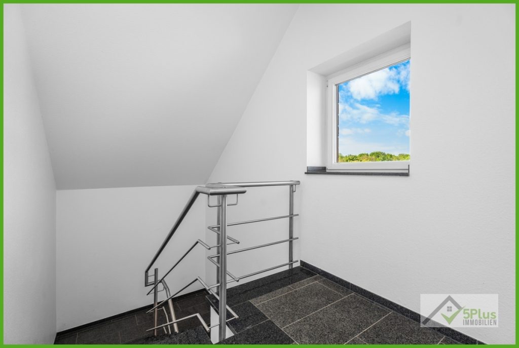 Immobilienangebot - Inden - Alle - + 5PLUS + RAUM, RUHE, LEBENSQUALITÄT: EXKLUSIVES EINFAMILIENHAUS AUF CA. 201M² IN INDEN / ALTDORF +
