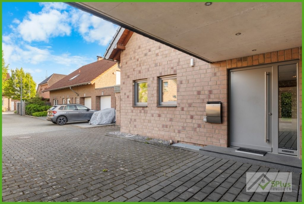 Immobilienangebot - Inden - Alle - + 5PLUS + RAUM, RUHE, LEBENSQUALITÄT: EXKLUSIVES EINFAMILIENHAUS AUF CA. 201M² IN INDEN / ALTDORF +