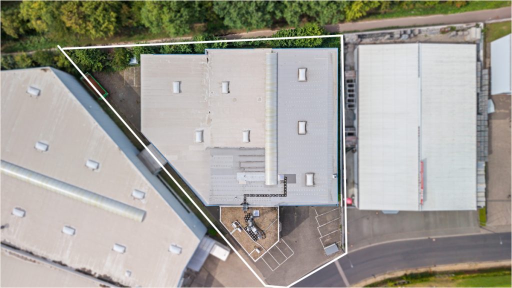 Immobilienangebot - Baesweiler - Alle - Gewerbeimmobilie mit modernen Büroflächen und großzügiger Produktionshalle ab sofort zu vermieten