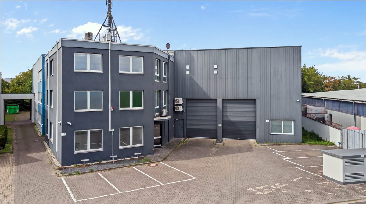 Immobilienangebot - Baesweiler - Alle - Gewerbeimmobilie mit modernen Büroflächen und großzügiger Produktionshalle ab sofort zu vermieten
