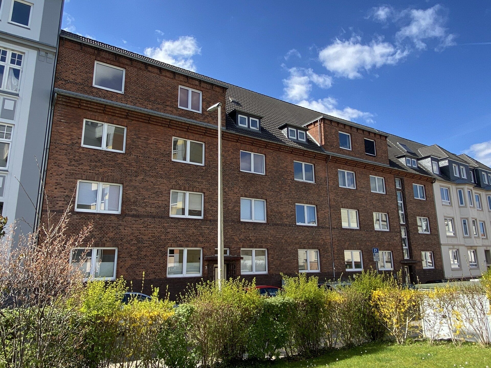 Immobilienangebot - Flensburg - Alle - Gemütliche 2-Zimmer-EG-Wohnung, mit Terrasse und Gemeinschaftsgarten ab 01.01.2022 verfügbar!