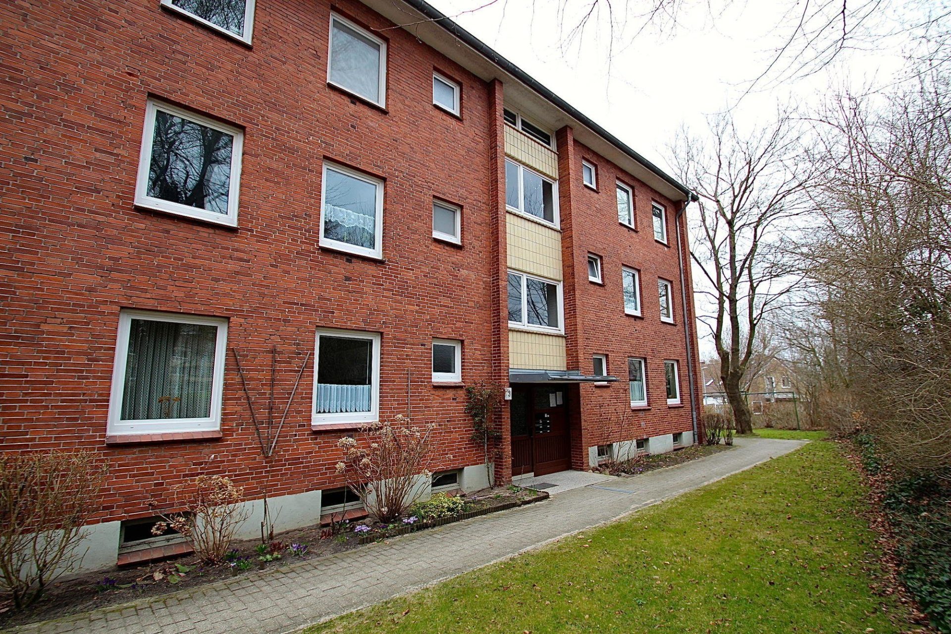 Immobilienangebot - Flensburg - Alle - Abendsonne pur, Balkon, 3-Zimmer-Wohnung, ruhig, FL-Mürwik, ca. 40 qm Ausbaureserve im DG!