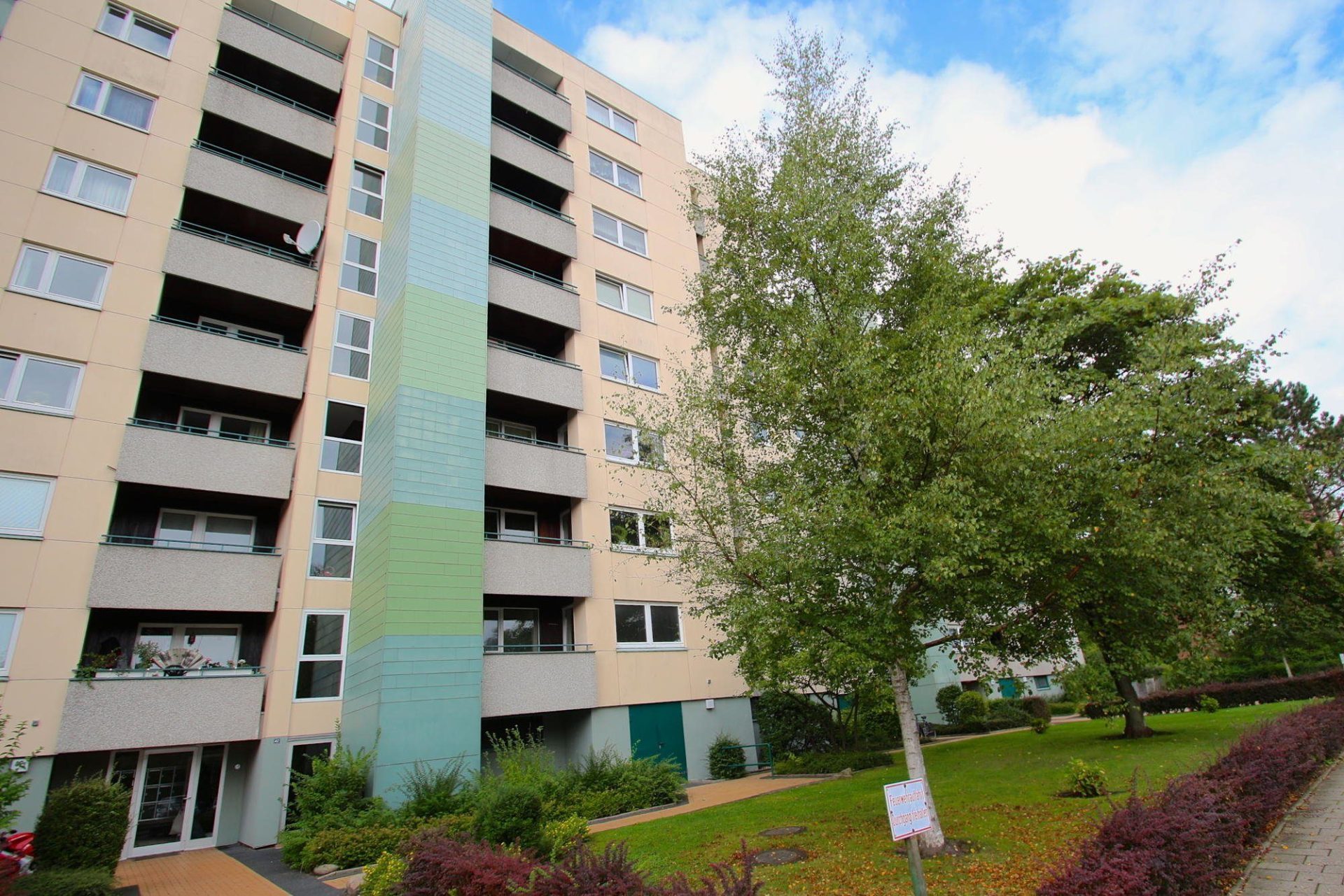 Immobilienangebot - Flensburg - Alle - Helle, seniorengerechte 3,5-Zi.-Wohnung mit 2 Balkonen am Rande der Westlichen Höhe, nähe Citti!