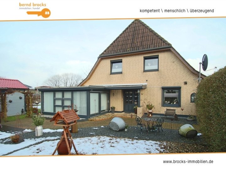 Immobilienangebot - Klappholz - Alle - Riesiges Bauernhaus mit drei Wohneinheiten! 
Carport, 4 Garagen, große Gartenflächen!
Ruhige Lage!