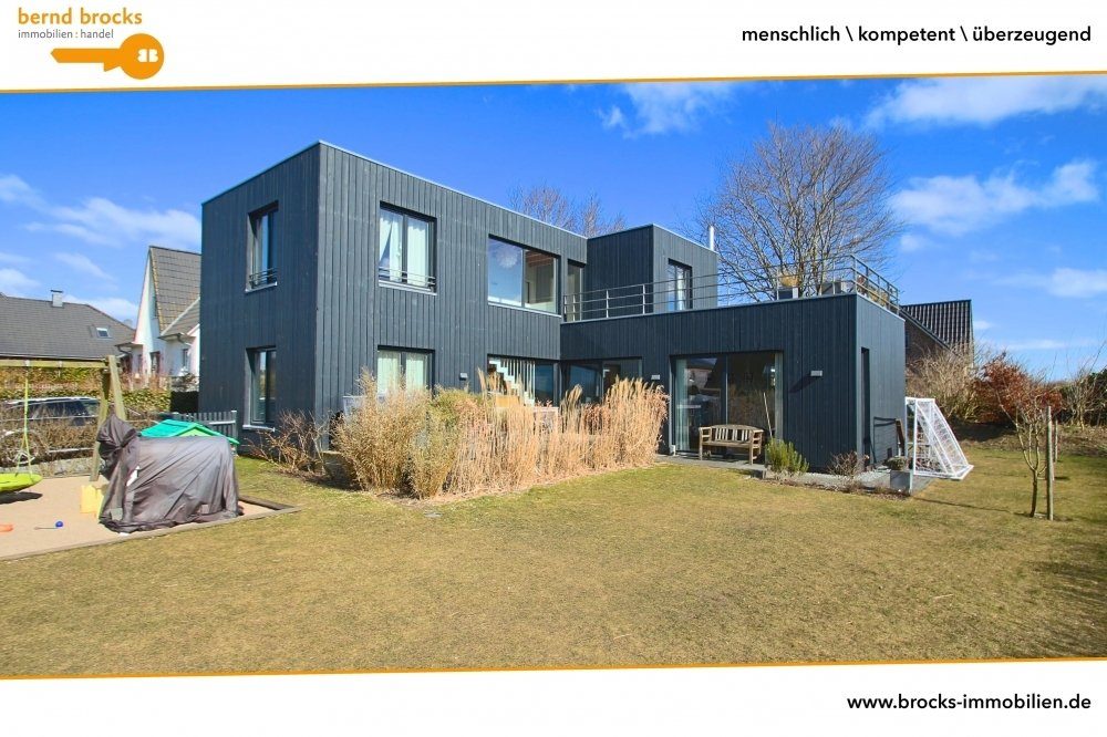Immobilienangebot - Glücksburg (Ostsee) - Alle - Topausgestattes Architektenhaus mit Dachterrasse,
offenem Wohn-/Eßbereich! 4 Schlafzimmer! EBK uvm!
