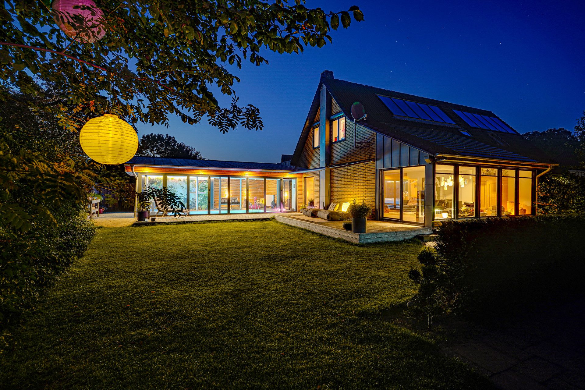 Immobilienangebot - Ellund - Alle - Hyggelig wohnen? Hier finden Sie Ihre Oase!
EFH mit viel Charme!
Schwimmbad, Sauna, Öfen, Garten!
