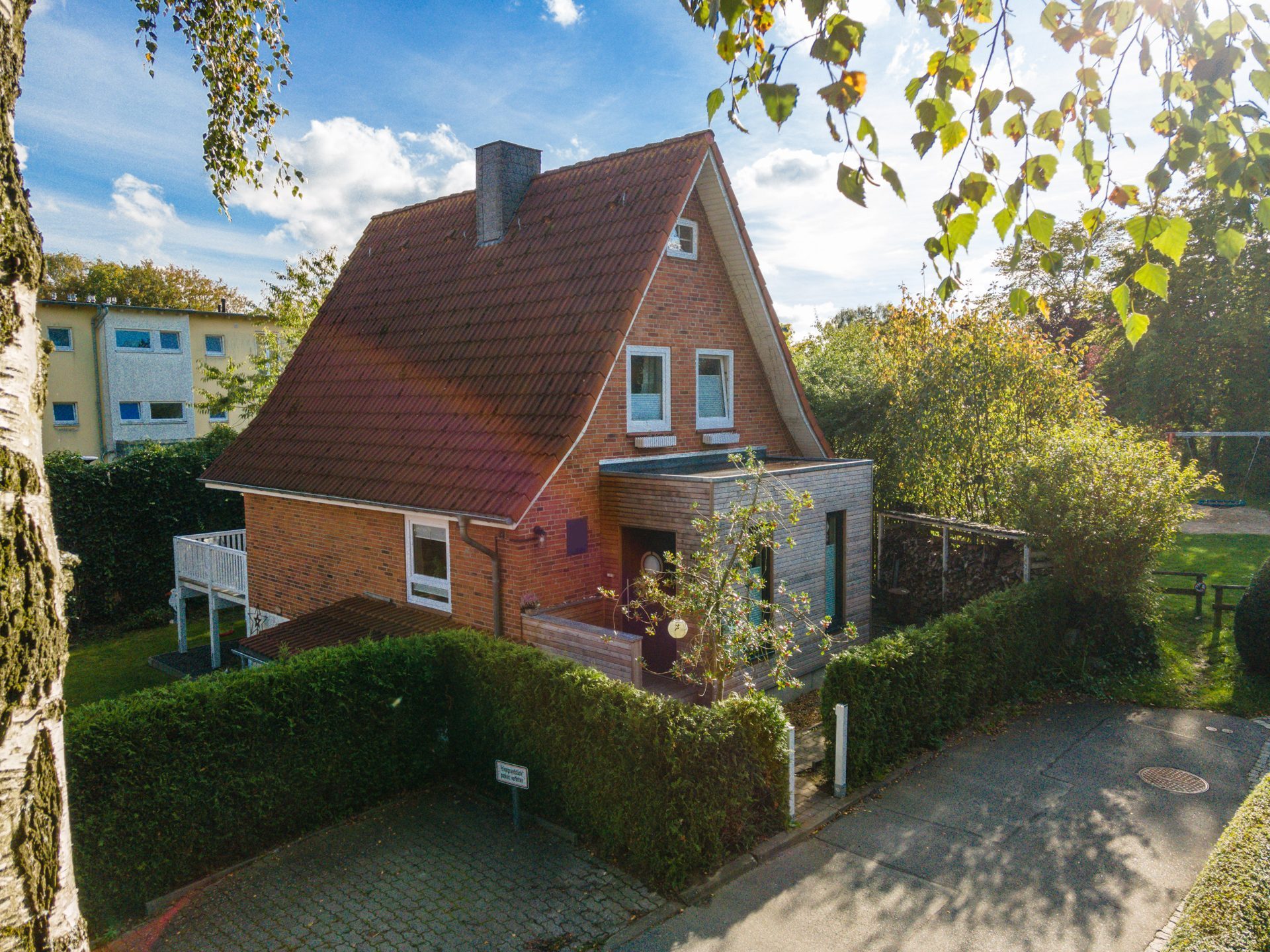 Immobilienangebot - Flensburg / Engelsby - Alle - FL-Sandberg, gemütliches Einfamilienhaus in Sackgassenendlage, 108 qm Wohn-/Nutzfläche + Garage!
