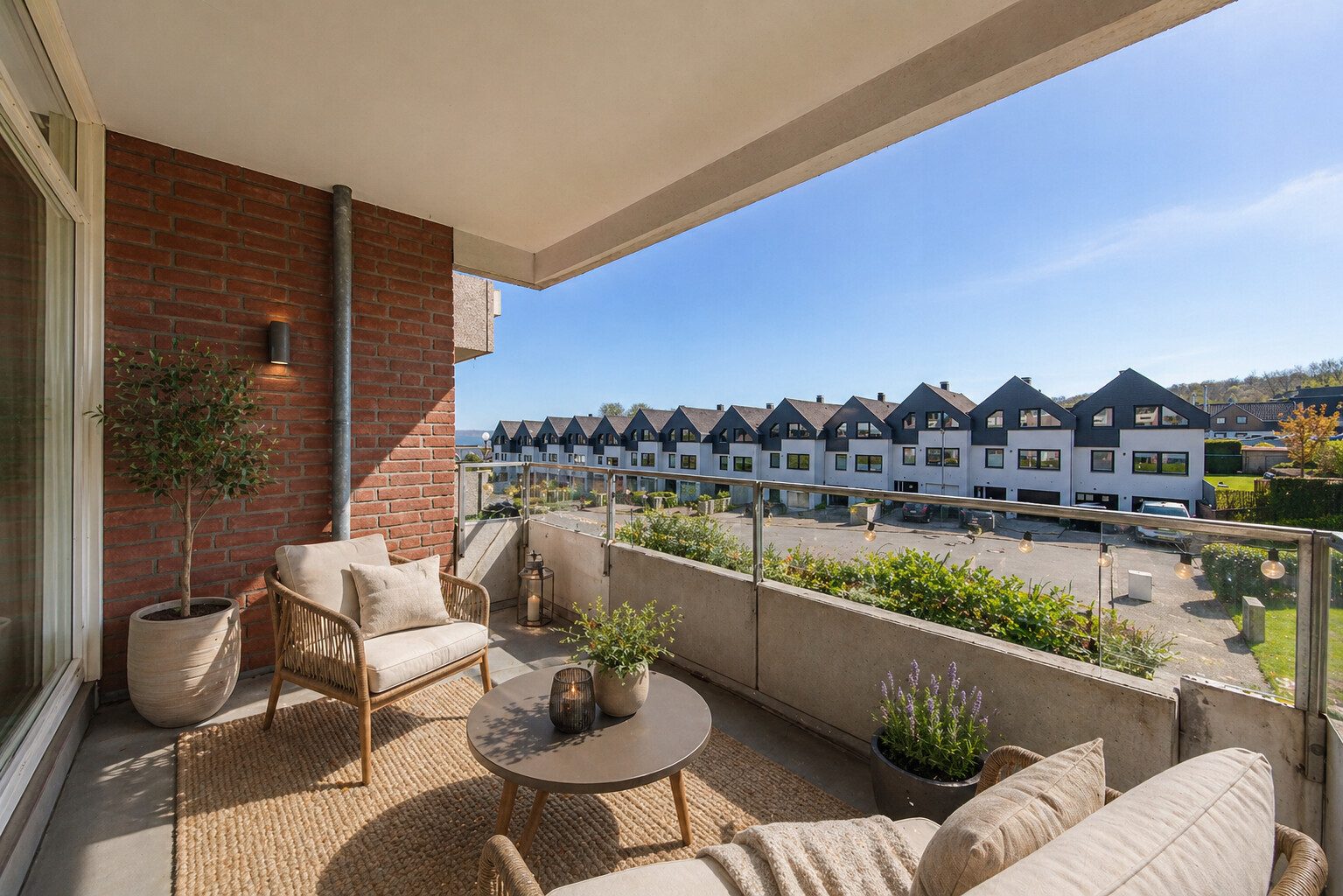 Immobilienangebot - Harrislee - Alle - Wohnen am Wasser: 2,5 Zimmer, 72 m², zwei Balkone und viel Lebensqualität