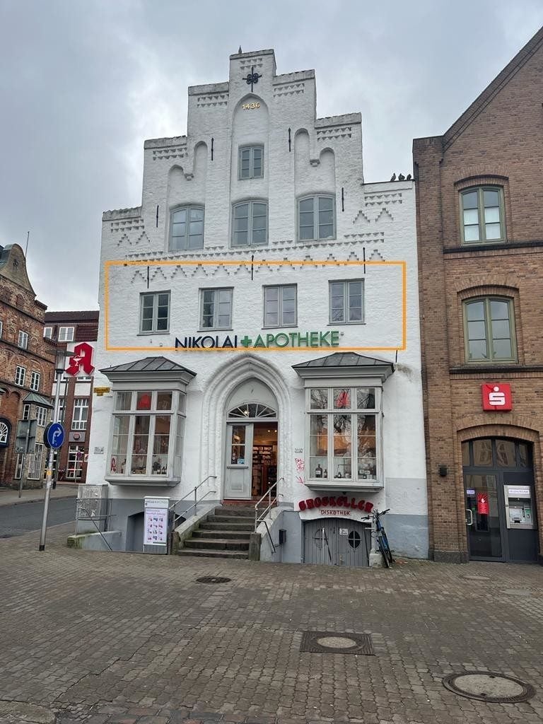 Immobilienangebot - Flensburg - Alle - Eine Besonderheit! 
charmante und großzügige 4-Zimmerwohnung in Flensburgs ältesten Kaufmannshaus