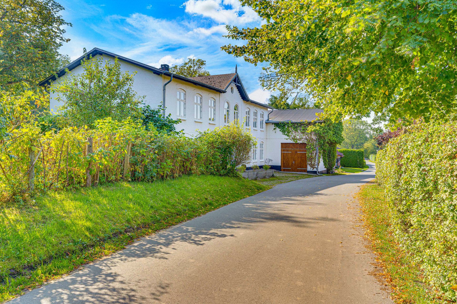 Immobilienangebot - Niesgrau - Alle - Vielseitige Immobilie mit tollem Baugrundstück: 
500 m² Wohn-/Nutzfl., 1994/2023 saniert