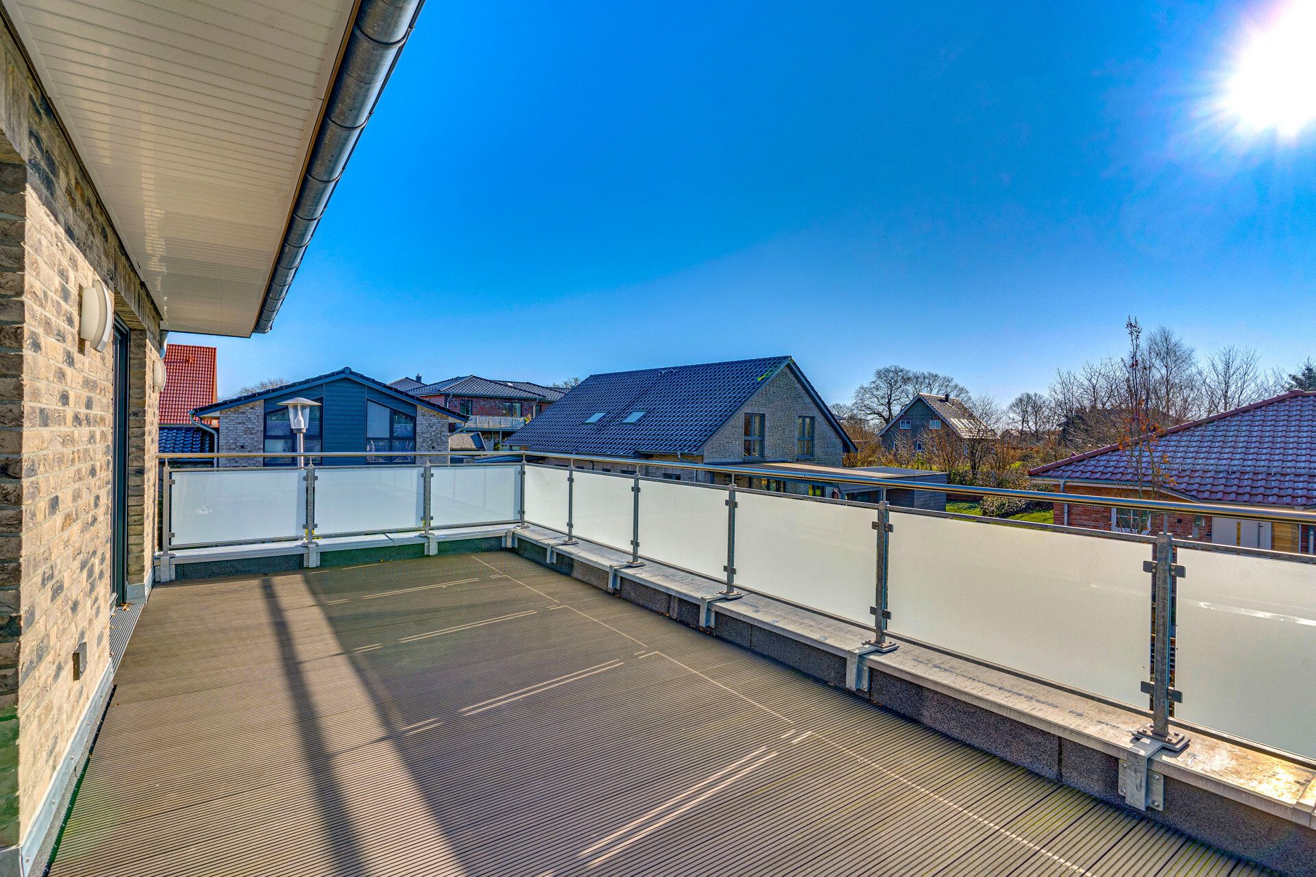 Immobilienangebot - Glücksburg - Alle - 84 m² Wohntraum in Glücksburg: Moderne ETW mit Dachterrasse, 3 Zimmern und Haus-Charakter!
