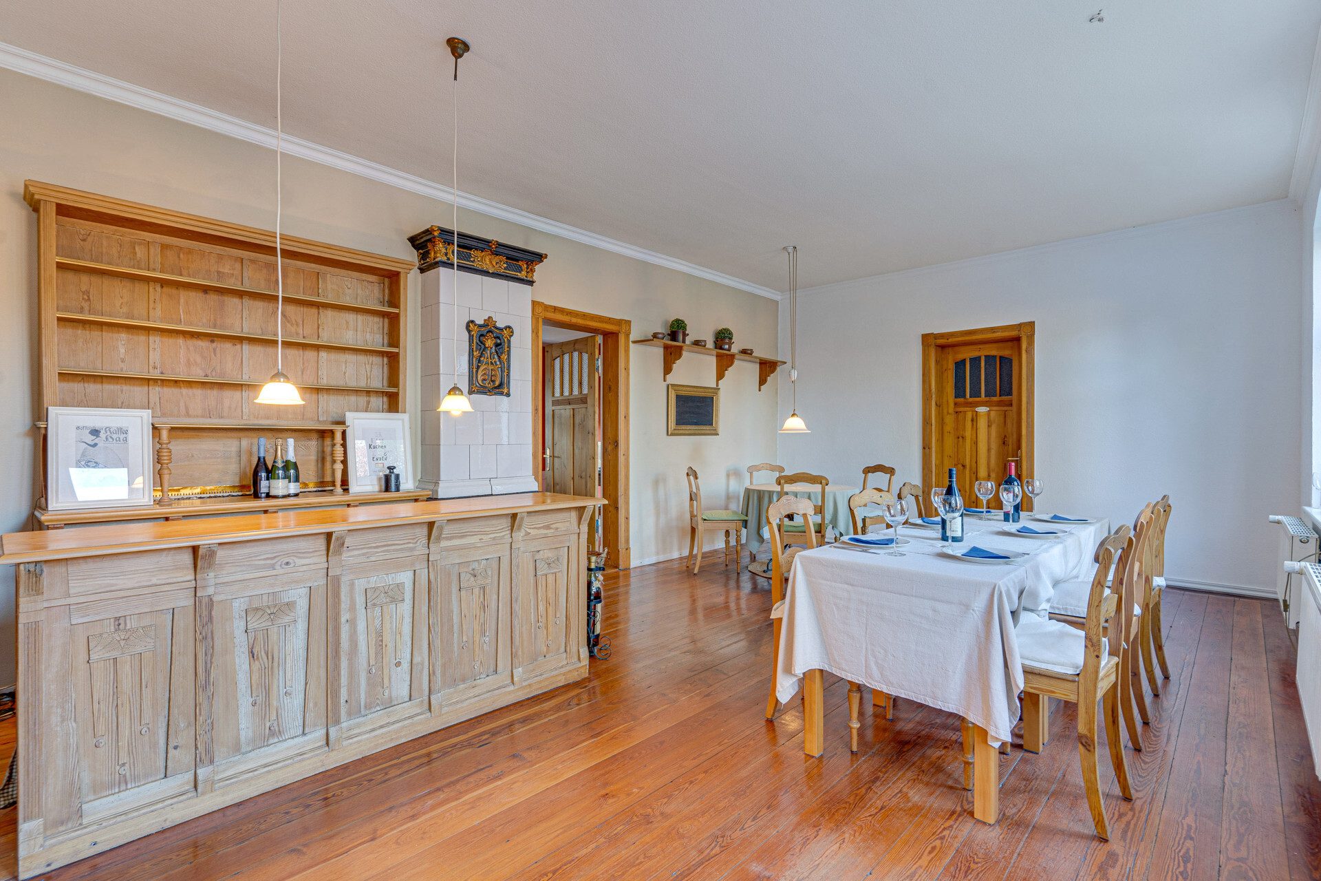 Immobilienangebot - Niesgrau - Alle - Café mit Wohn- und Gewerbefläche – Vielseitige Nutzung auf über 500 m², liebevoll saniert (1994/2023)