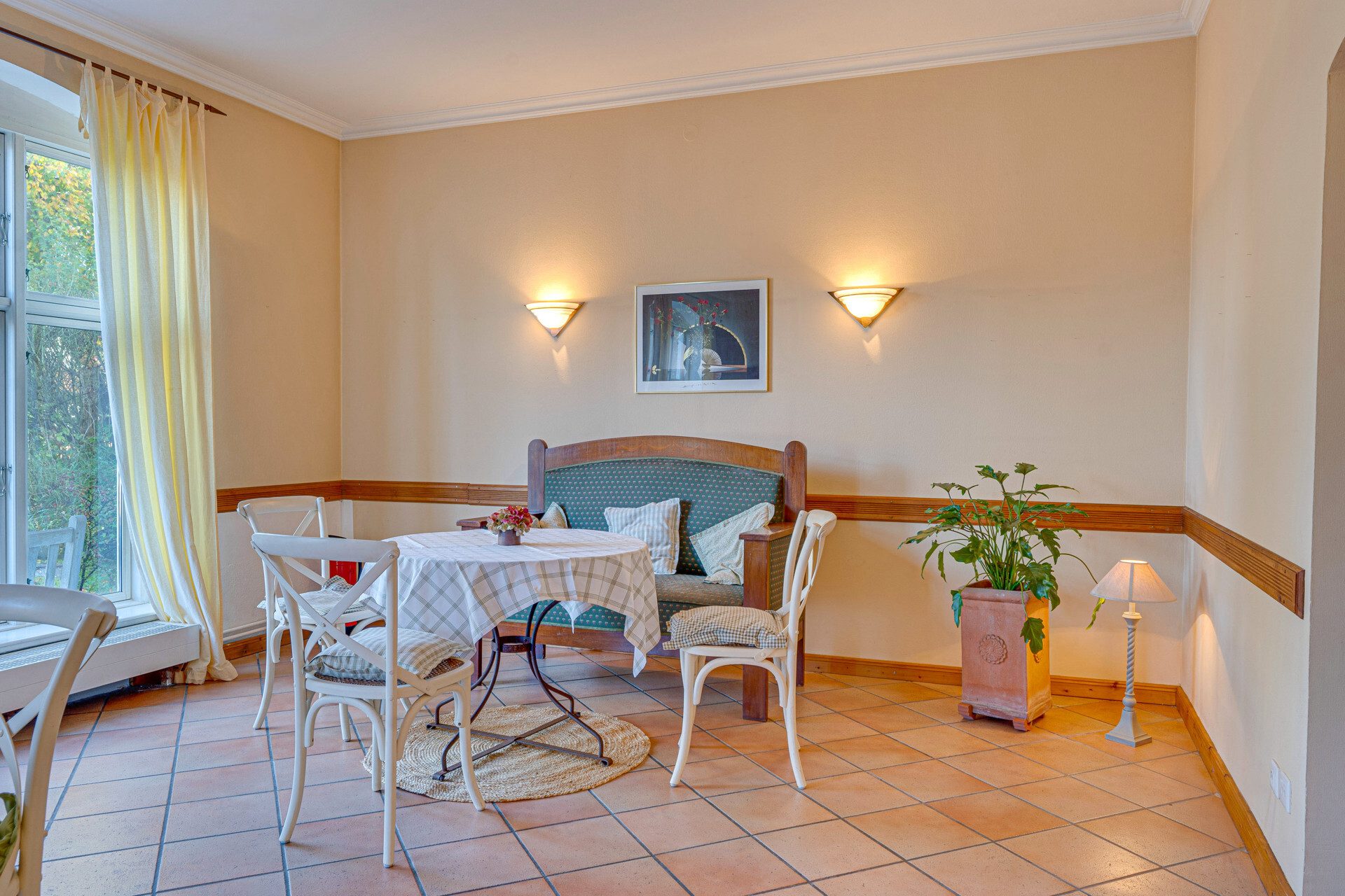 Immobilienangebot - Niesgrau - Alle - Café mit Wohn- und Gewerbefläche – Vielseitige Nutzung auf über 500 m², liebevoll saniert (1994/2023)