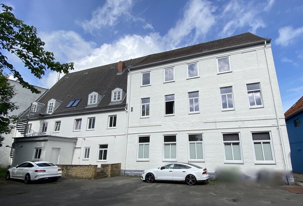Immobilienangebot - Schleswig - Alle - Zentral in Schleswig: Vollständig modernisierte Büroeinheit mit 2 Büroräumen auf 28,17 qm im 1.OG!