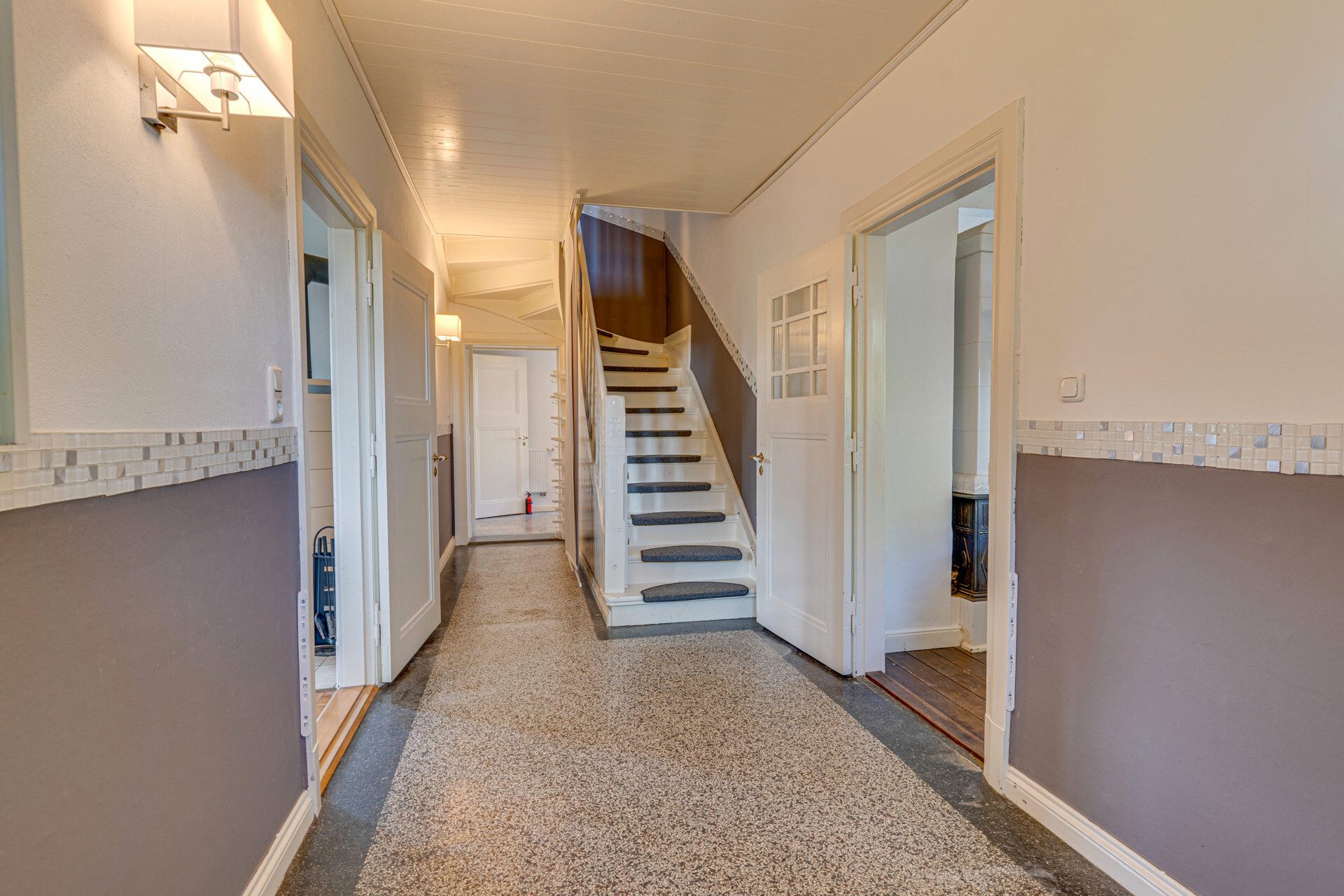 Immobilienangebot - Sieverstedt - Alle - Reetgedecktes Schmuckstück: Mod. Försterhaus mit großem Grdstk. & vielfältigen Nutzungskonzepten!