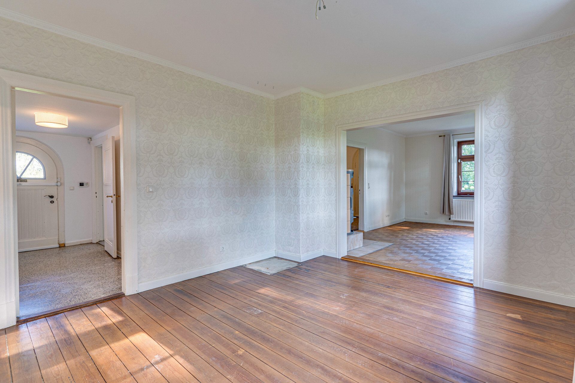 Immobilienangebot - Sieverstedt - Alle - Reetgedecktes Schmuckstück: Mod. Försterhaus mit großem Grdstk. & vielfältigen Nutzungskonzepten!