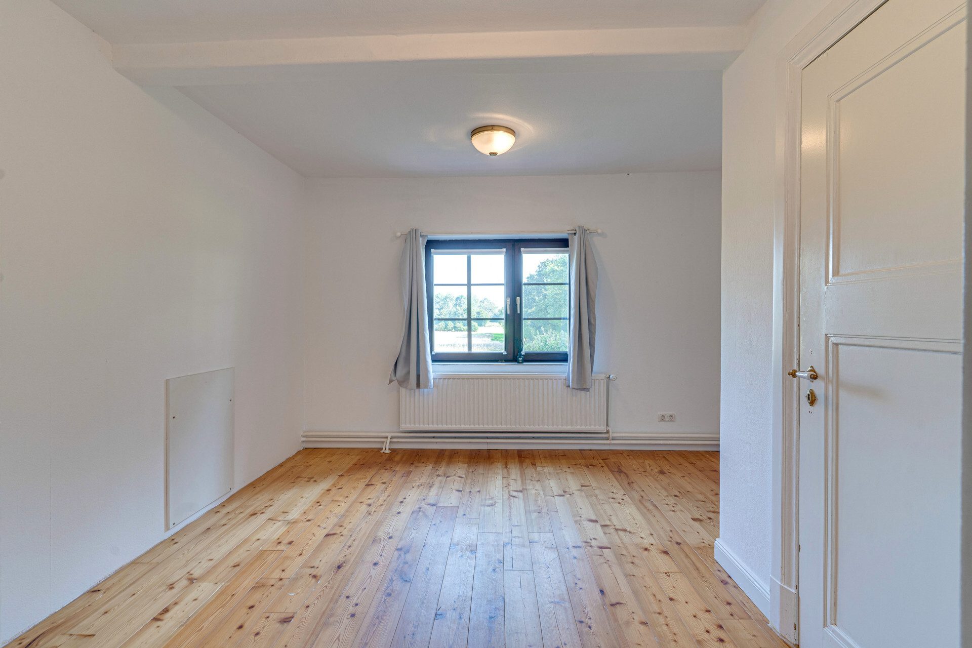 Immobilienangebot - Sieverstedt - Alle - Reetgedecktes Schmuckstück: Mod. Försterhaus mit großem Grdstk. & vielfältigen Nutzungskonzepten!