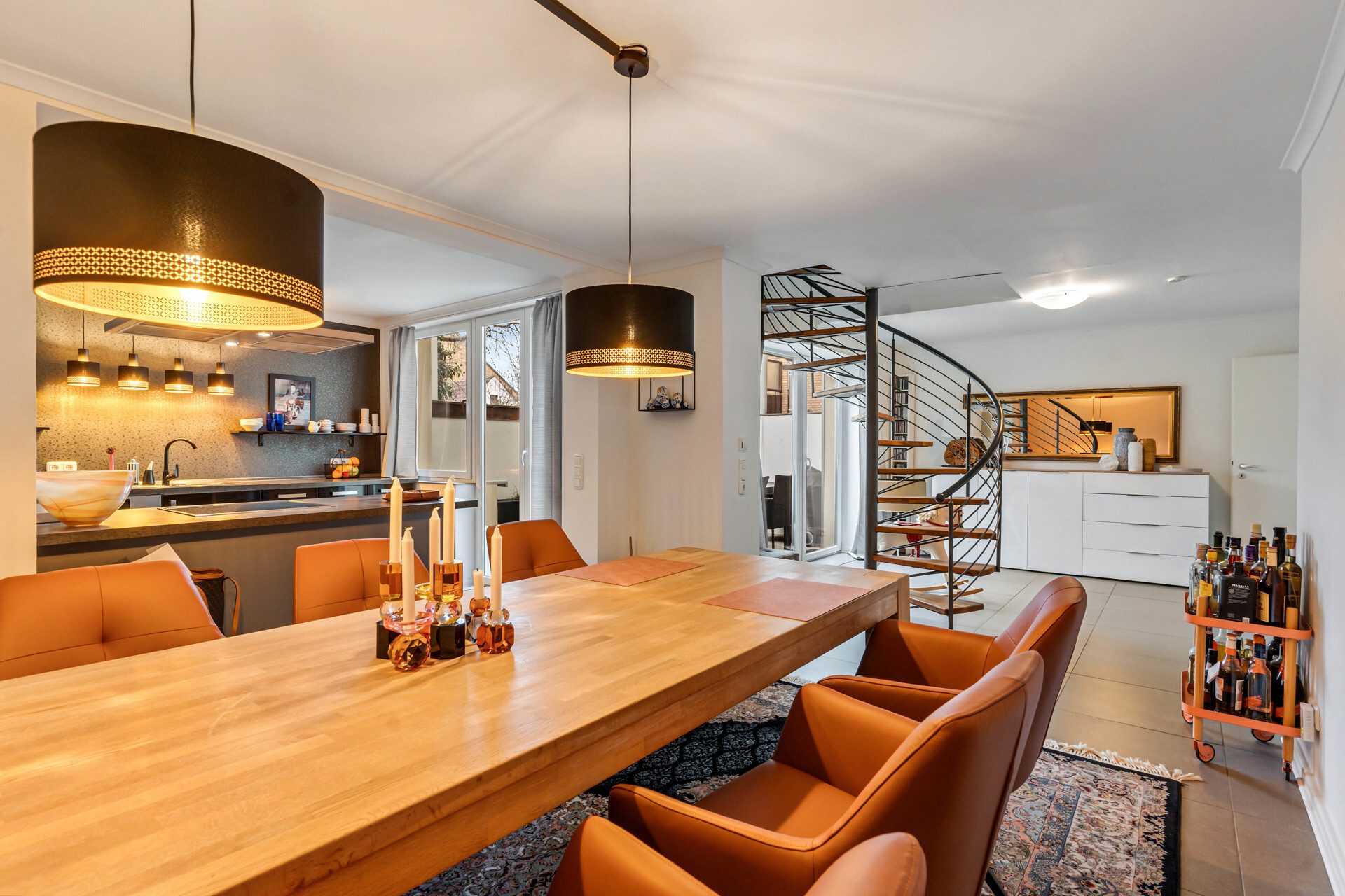 Immobilienangebot - Flensburg / Jürgensby - Alle - FL-Jürgensby: Luxuriöse Maisonette-Wohnung 
mit riesiger, teils überdachter Dachterrasse!