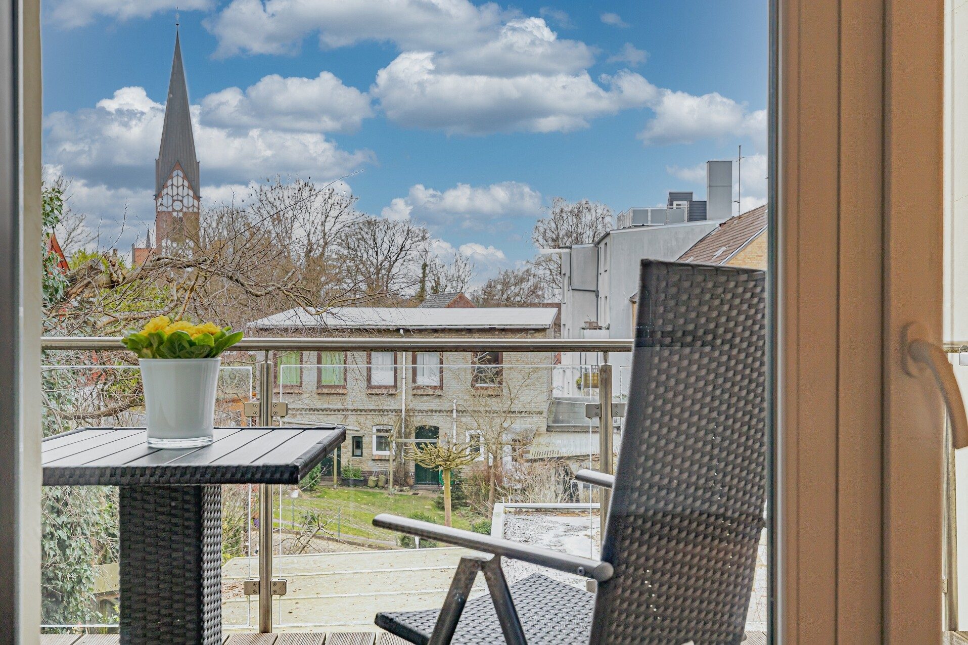 Immobilienangebot - Flensburg / Jürgensby - Alle - Stilvolle 2-Zi.-Wohnung mit gemütlichem Balkon im beliebten Stadtteil Jürgensby!