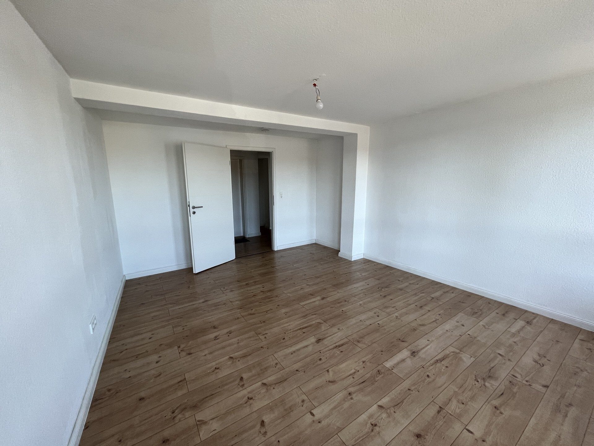 Immobilienangebot - Flensburg - Alle - Großzügige 2 Zi. Whg - 64 qm-Wohnfläche mit Hafenblick