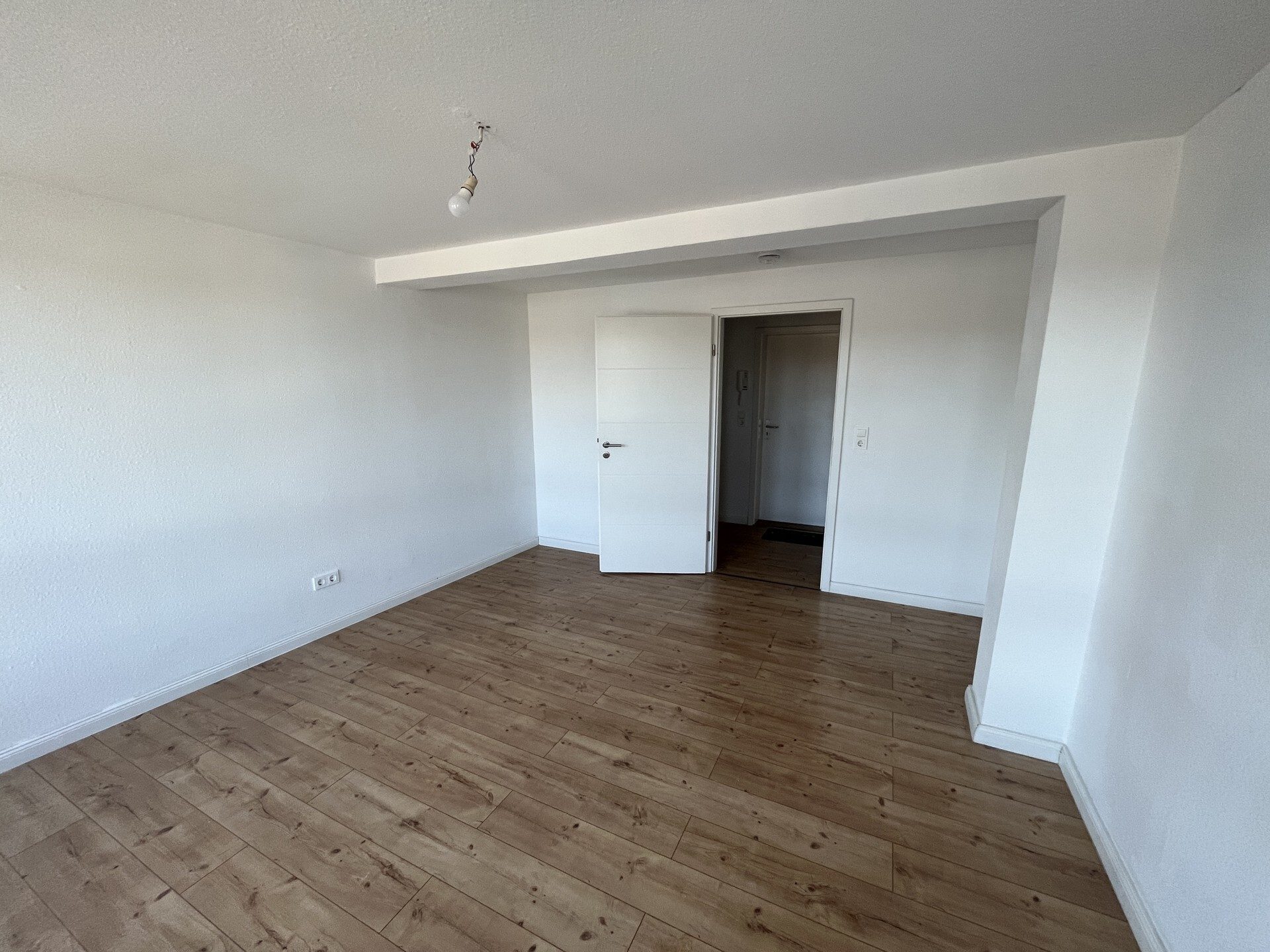 Immobilienangebot - Flensburg - Alle - Großzügige 2 Zi. Whg - 64 qm-Wohnfläche mit Hafenblick