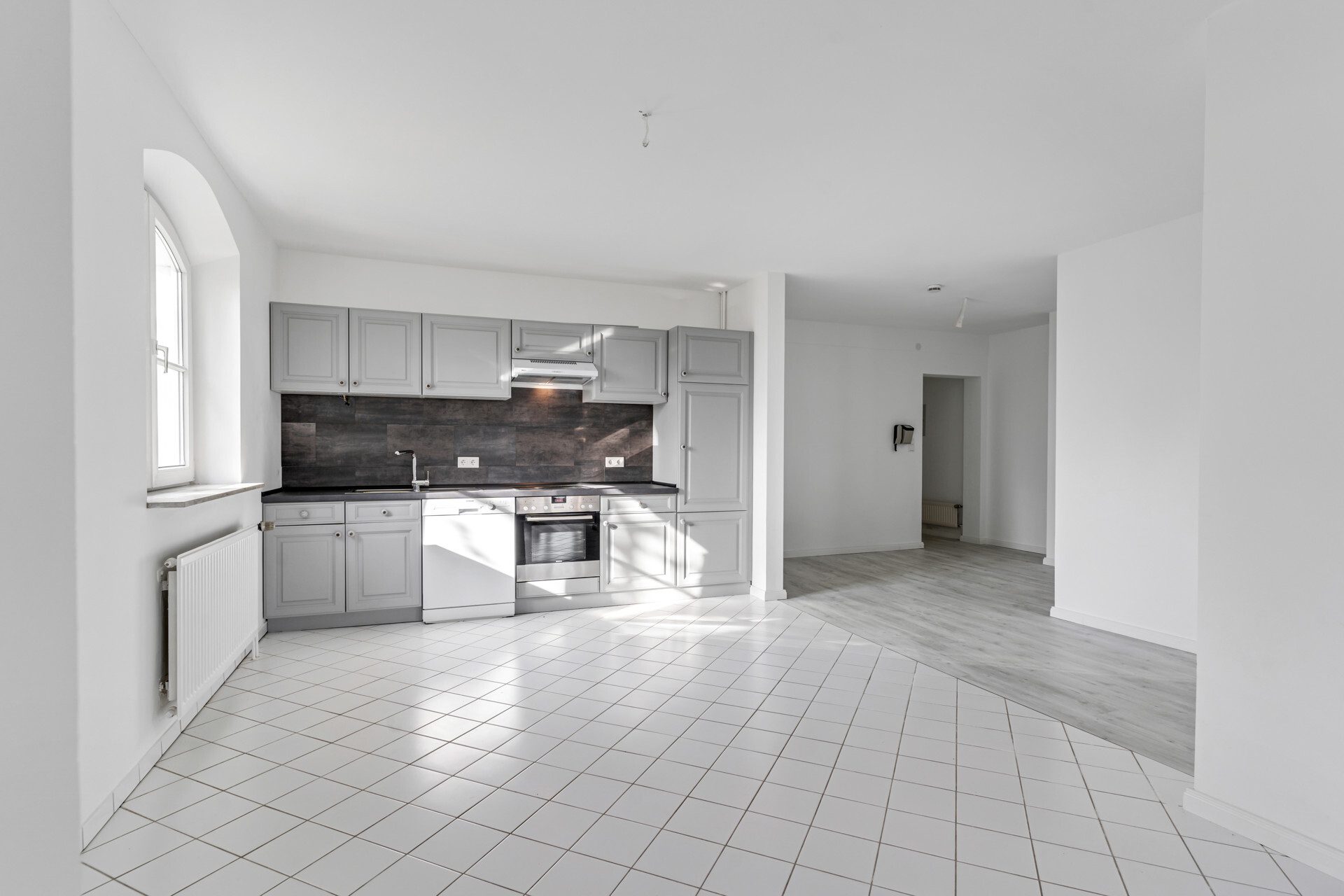 Immobilienangebot - Süderstapel - Alle - Maisonette ETW mit einzigartigem Blick über die Eider!
Ein wahrer Schatz mit Seltenheitswert