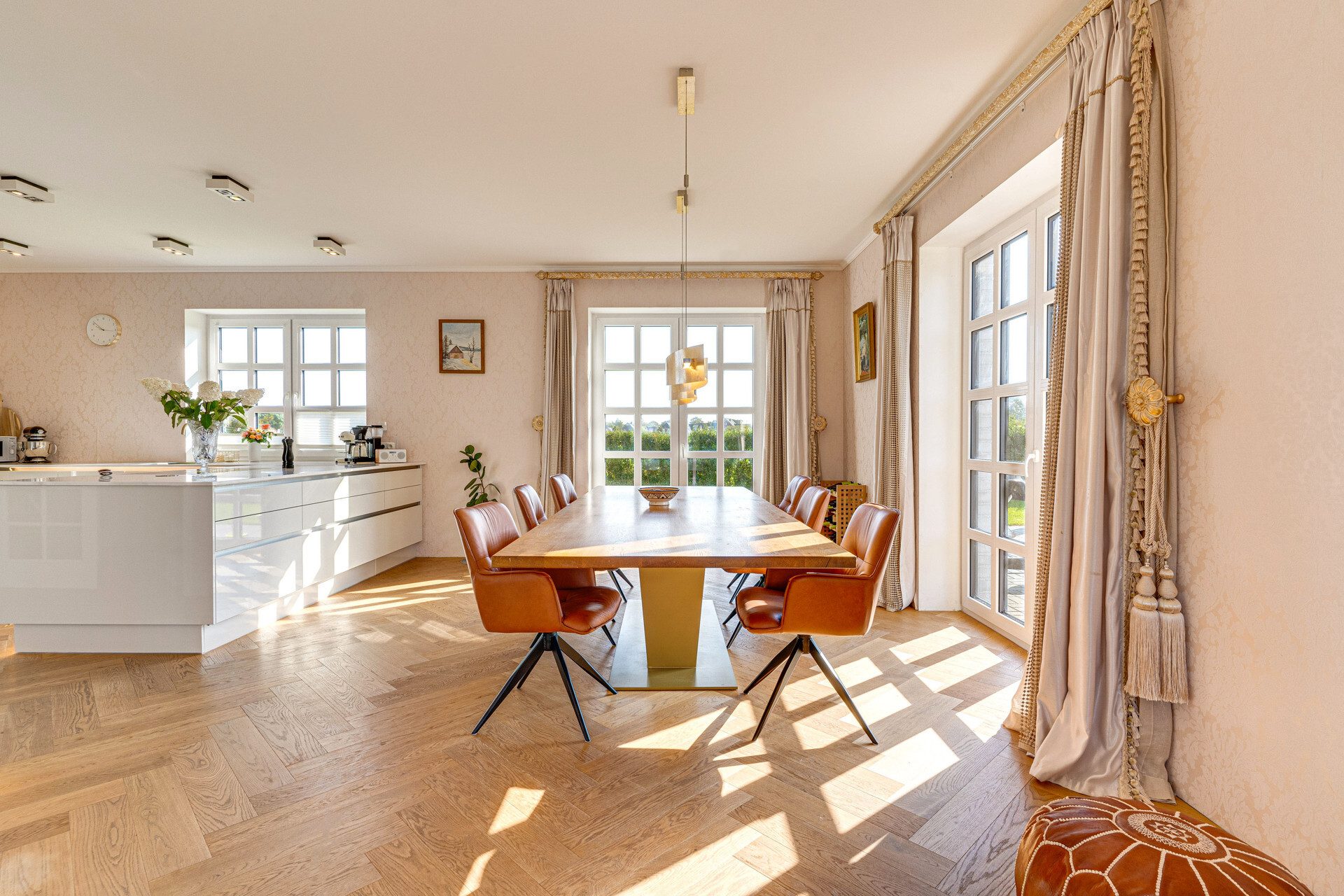 Immobilienangebot - Harrislee - Alle - Eleganz und Wertigkeit – Luxuriöse Villa mit ca. 200 m² Wohnfläche in Feldrandlage!