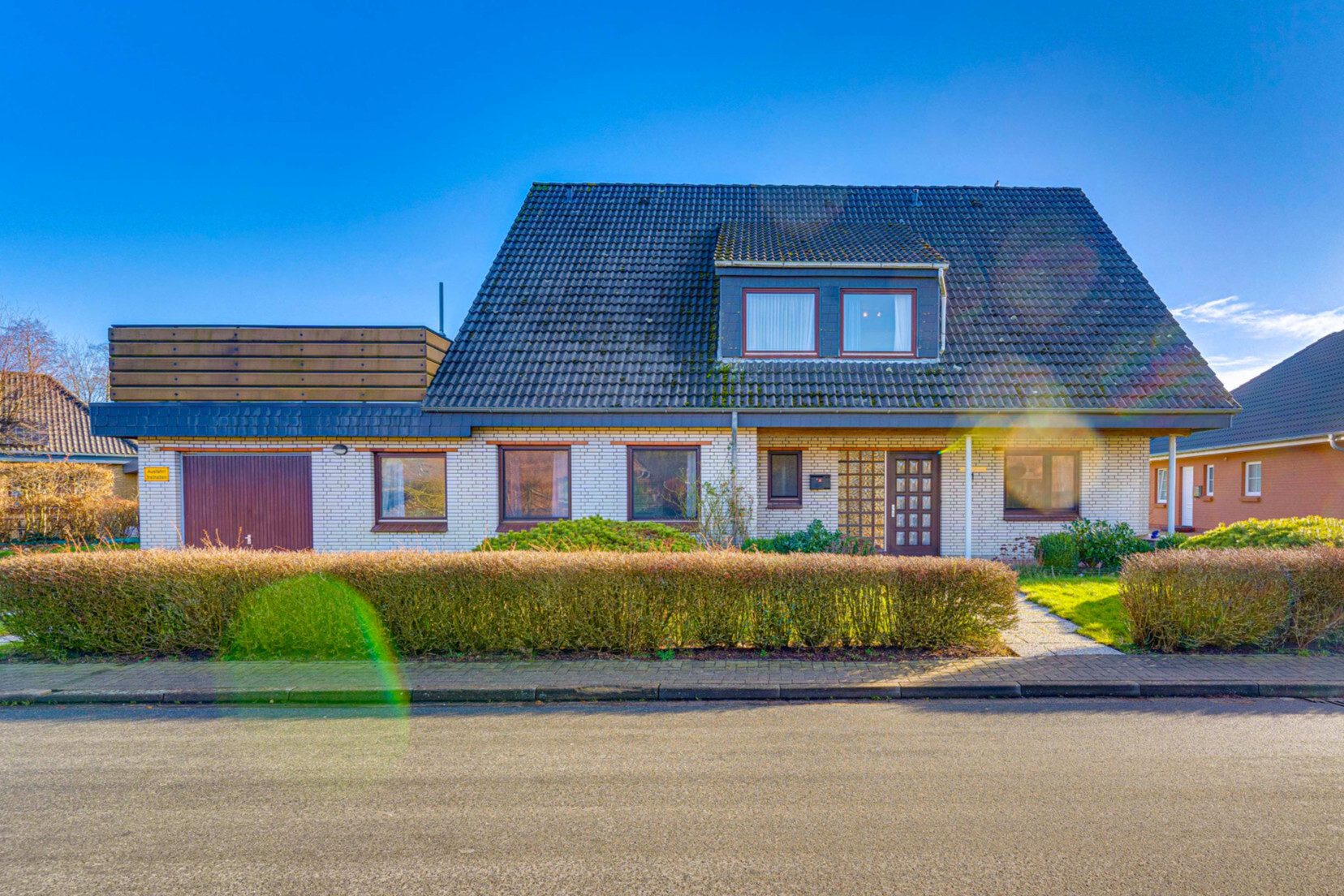 Immobilienangebot - Tönning - Alle - Vielseitiges EFH in Tönning: 194 qm, 9 Zi., 6 Bäder & S/O-Terrasse! Nahe der Eider & dem Wattenmeer!