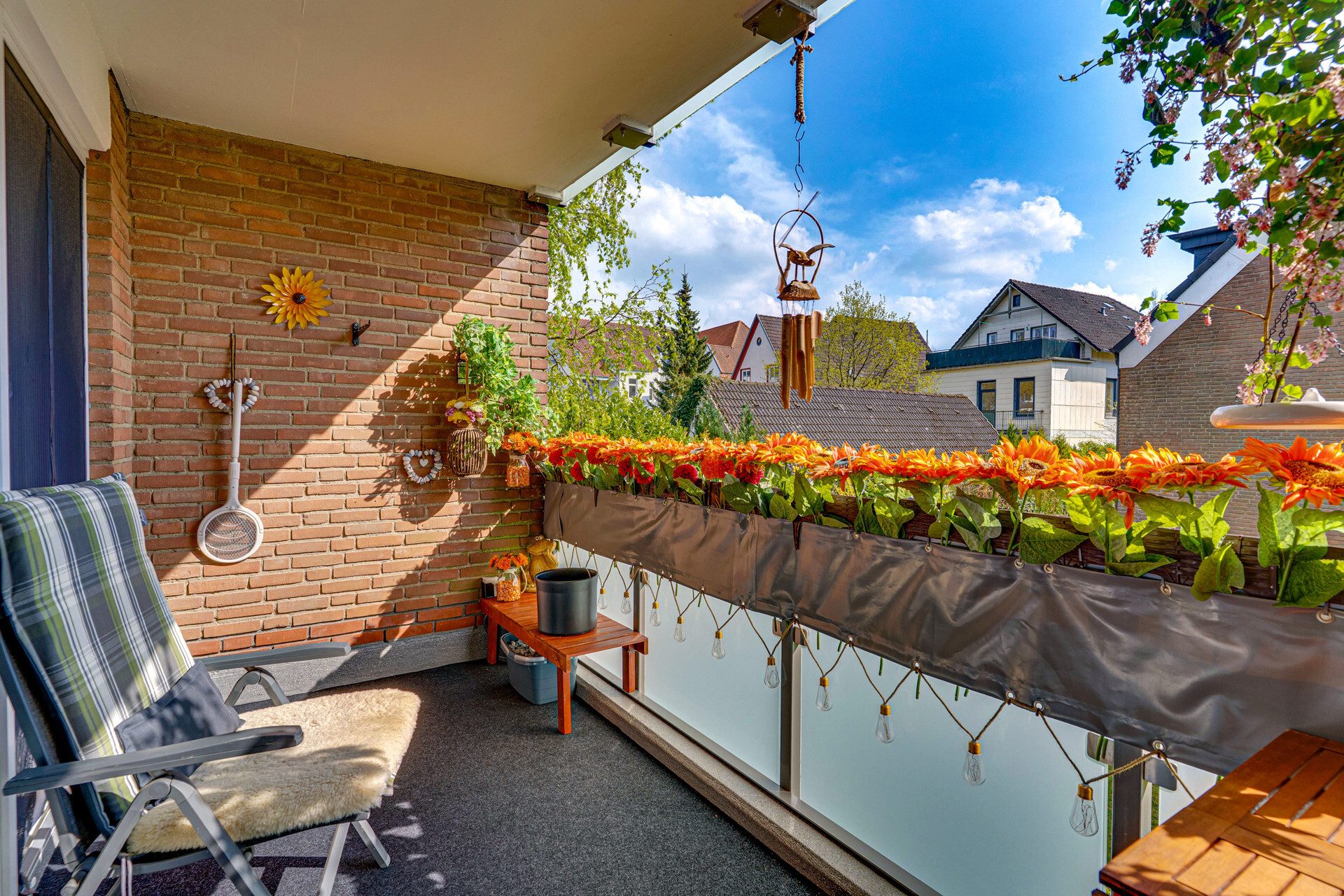 Immobilienangebot - Flensburg - Alle - Vermietete ETW im Herzen Flensburgs: 
2 Zi., ca. 71 qm Wfl., sonnige Loggia & Tiefgaragenstellplatz!