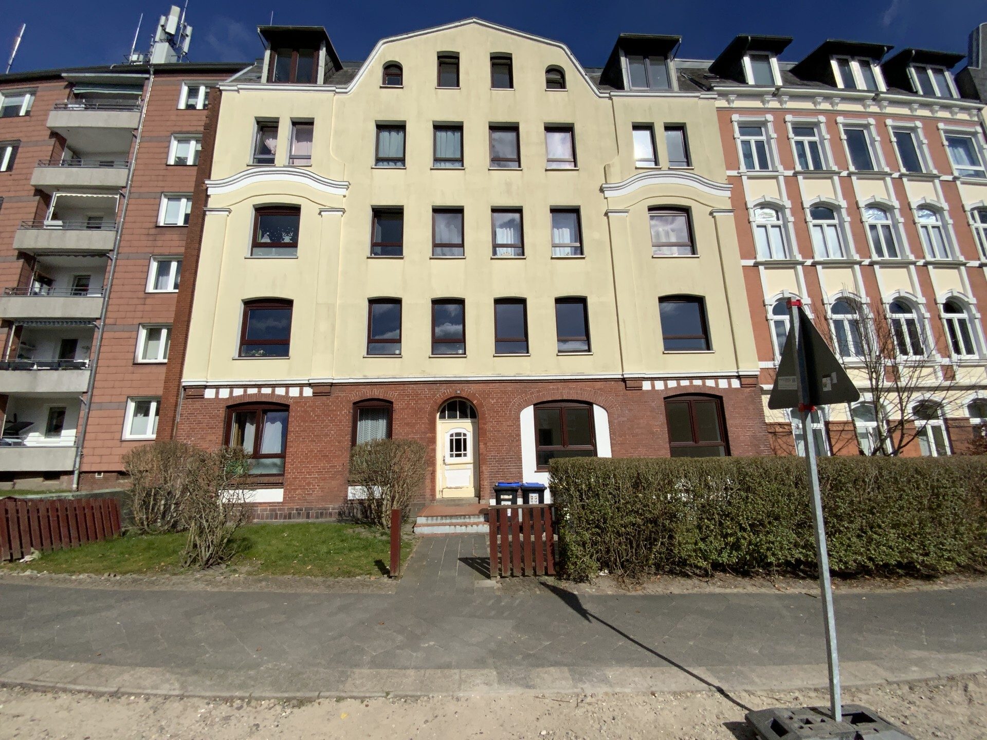 Immobilienangebot - Flensburg - Alle - Gemütliche Erdgeschosswohnung mit 3 Zimmern in zentraler Lage in Flensburg!