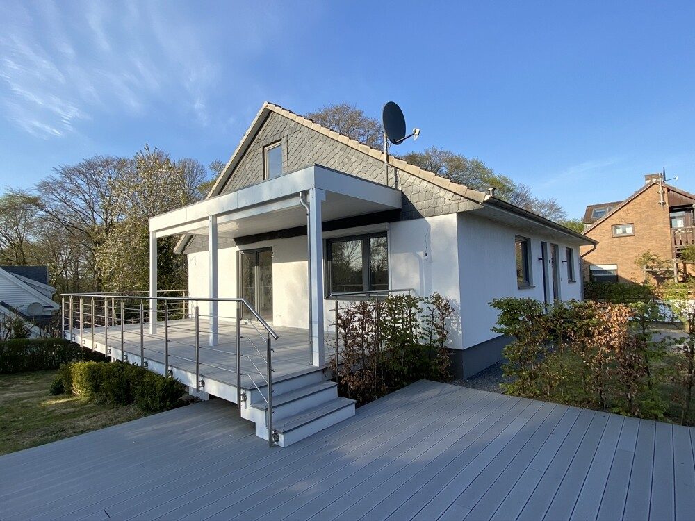 Immobilienangebot - Glücksburg (Ostsee) - Alle - Glücksburg -
Großzügiges, komplett modernisiertes EFH mit tollem Grdstk., Sackgassenendlage!