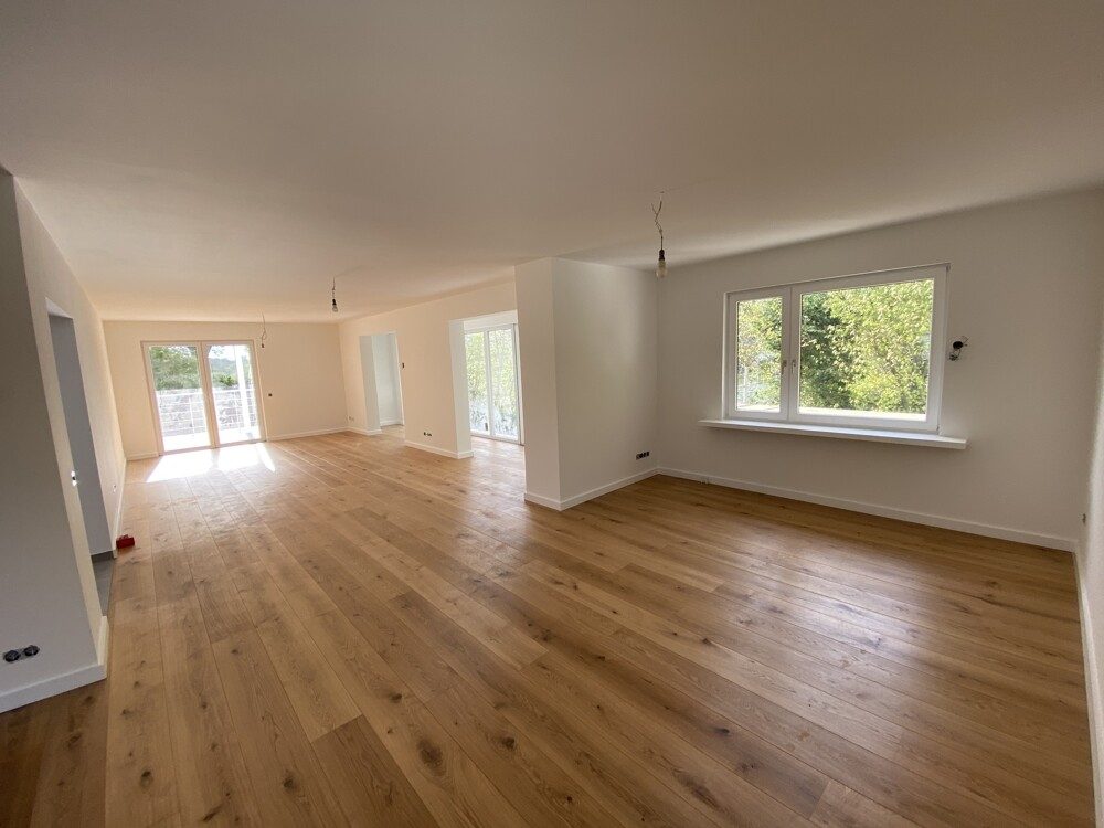 Immobilienangebot - Glücksburg (Ostsee) - Alle - Glücksburg -
Großzügiges, komplett modernisiertes EFH mit tollem Grdstk., Sackgassenendlage!
