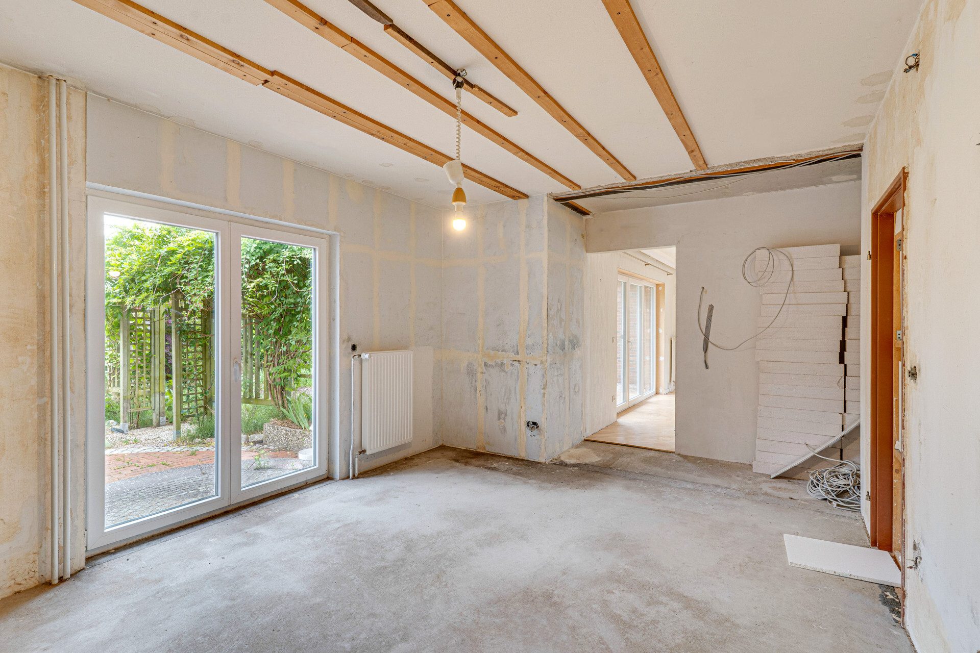 Immobilienangebot - Jübek - Alle - Viel Raum für Ihre Ideen: Entkerntes EFH mit 148 m² Wfl. auf 730 m² Grdstk. in Jübek!